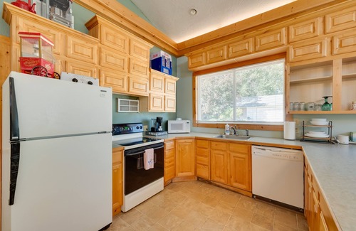 Caldwell Apartment | Cozy Idaho Retreat w/Grill & Fire Pit!
