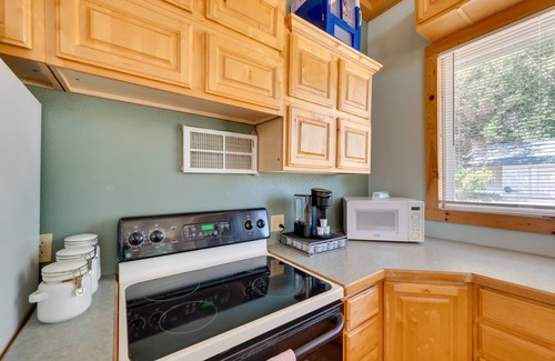 Caldwell Apartment | Cozy Idaho Retreat w/Grill & Fire Pit!