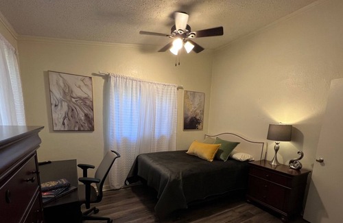 Tifton House | Cozy in the cul-de-sac!