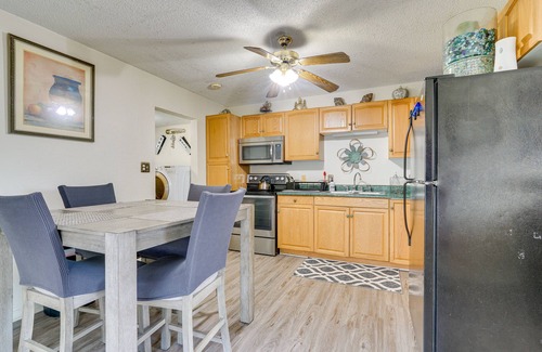 Marion House | Cozy Indiana Home w/Deck, Charcoal Grill & Yard!