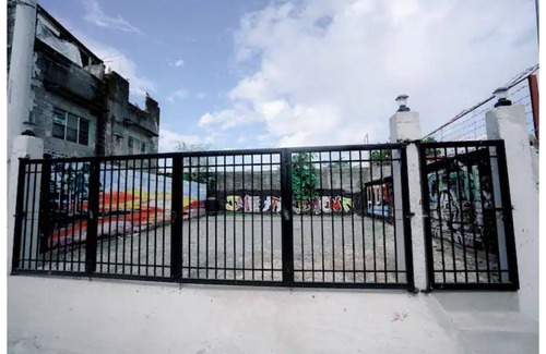 Antipolo Apartment | Cozy Industrial Chic Apt,Netflix+Balcony,Antipolo