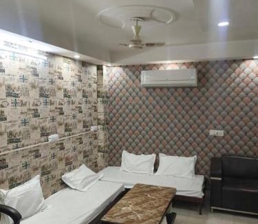 Delhi Hostel | Cozy Inn Hostel