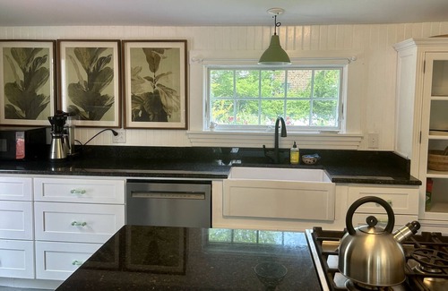 Peaks Island House | Cozy Island Retreat /Sleeps 6 /Large Outdoor Space /Firepit /2 Bikes
