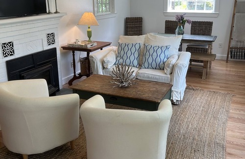 Peaks Island House | Cozy Island Retreat /Sleeps 6 /Large Outdoor Space /Firepit /2 Bikes