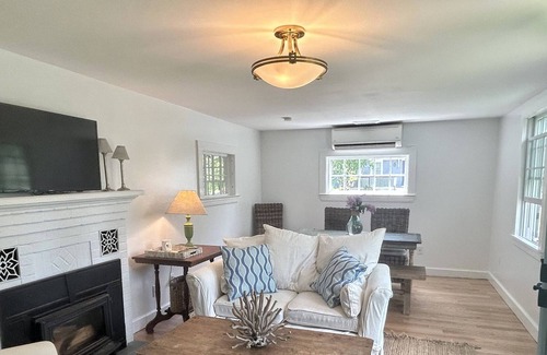 Peaks Island House | Cozy Island Retreat /Sleeps 6 /Large Outdoor Space /Firepit /2 Bikes
