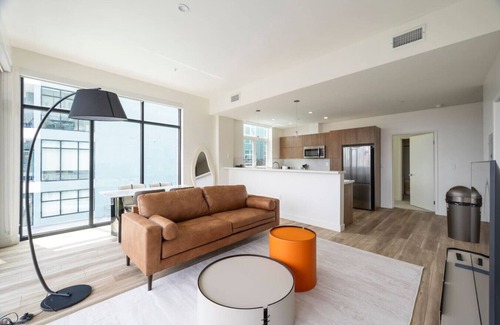 Wilshire Center Apartment | Cozy K-Town 2B2BA w/Balcony (ID268)