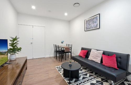 Kambah House | Cozy Kambah 1 Bedroom Near Shops & Parks