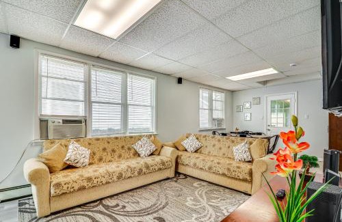 Keansburg House | Cozy Keansburg Cottage Walk to Beach and Boardwalk!