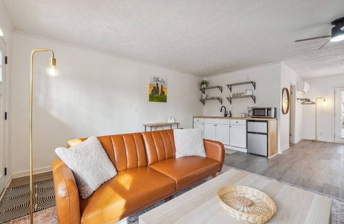 Kennesaw Apartment | Cozy Kennesaw Apartment Close to KSU w/EV Charger