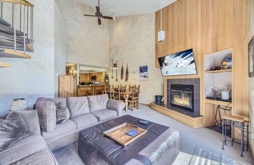 Mountain House Condo | Cozy Keystone Condo, Walk to Lifts, Mountain Views, Fireplace, Pool & Hot Tub, Near Shops & Dining!