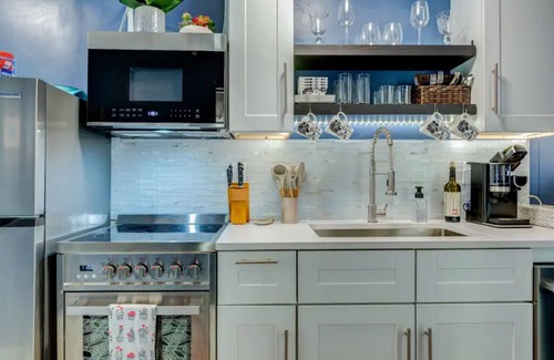 Winston - Salem House | Cozy King Blue H2O Staycation , Stock Tank Pool, Hot Tub, Fire Pit Pets OK!