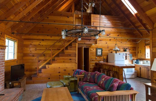 Bass Lake Cabin | Cozy Knotty Pine Cabin With View of Bass Lake