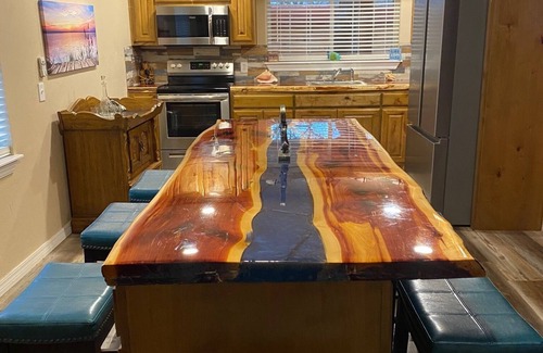 Kingston Cabin | Cozy Lake Cabin located by the sandiest beach on Lake Texoma -Excellent Fishing