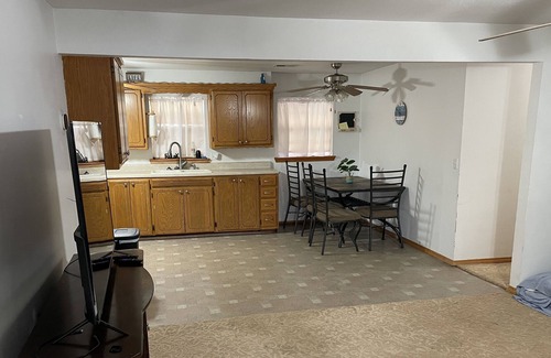 Fort Cobb House | Cozy Lake House-No Cleaning Fees