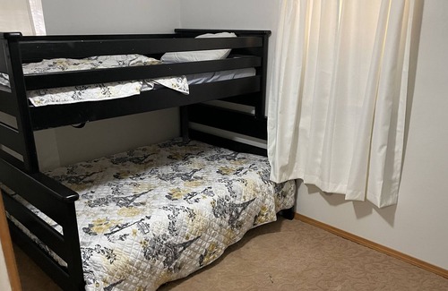 Fort Cobb House | Cozy Lake House-No Cleaning Fees