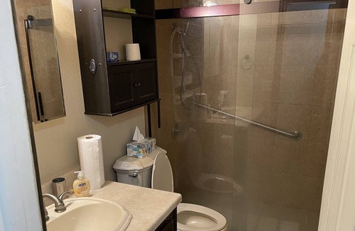 Fort Cobb House | Cozy Lake House-No Cleaning Fees