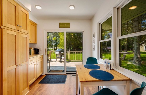 Baileys Harbor House | Cozy Lakefront Retreat | Autumn Sunrises & Fireside Nights