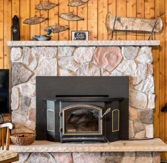 Lake Ann House | Cozy Lakeside 3bdr Moose Lodge Lake Ann 2831