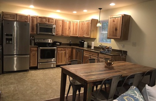 Unionville House | Cozy Lakeside Cabin with Hot tub near Bloomington and Brown County