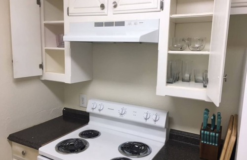 Lawton Apartment | Cozy Lawton 1 bedroom apartment no cleaning fee