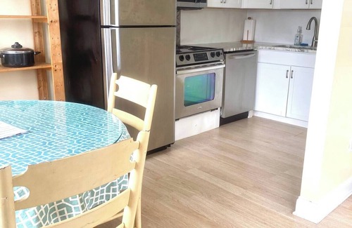 Ship Bottom Apartment | Cozy LBI 1-bedroom apartment in charming Ship Bottom only 8 houses to the beach!