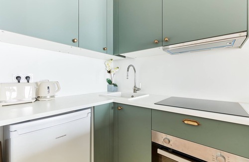 Arts-et-Metiers Apartment | Cozy Le Marais Studio Near Centre Pompidou