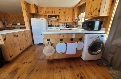 Brooklin House | Cozy Little Carriage House with Spectacular Sunsets at The Rockbound House