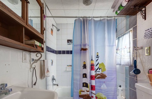 Falls Village Cottage | Cozy Little Cottage, a comfortable place to relax.