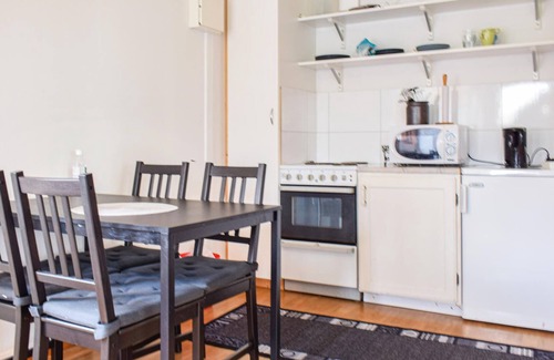 Morlunda House | Cozy little cottage with fantastic lake view.