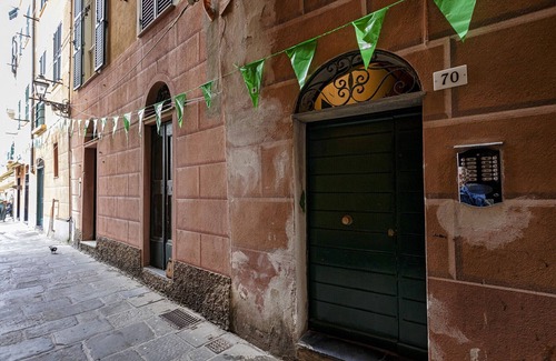 Camogli Apartment | Cozy Little House in Camogli by Wonderful Italy