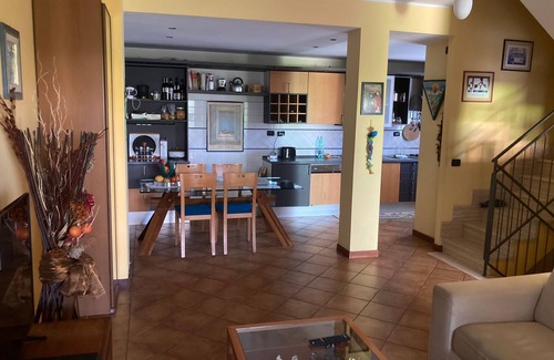 Setteville House | Cozy little villa 500 mt from Marco Simone Golf Club