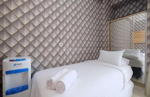 Depok Apartment | Cozy Living and Minimalist Studio Dave Apartment By Travelio