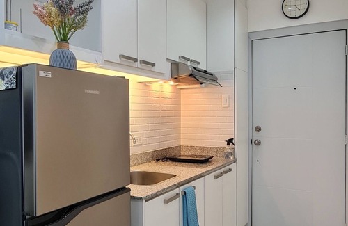 South Triangle Condo | Cozy Living in Prime City location QC, Manila
