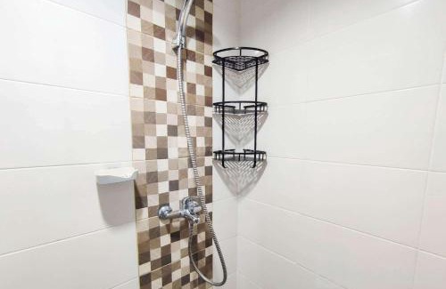 Jatingaleh Apartment | Cozy Living Studio at The Alton Apartment By Travelio