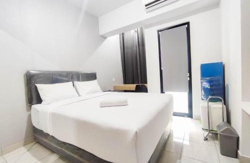 Jatingaleh Apartment | Cozy Living Studio at The Alton Apartment By Travelio