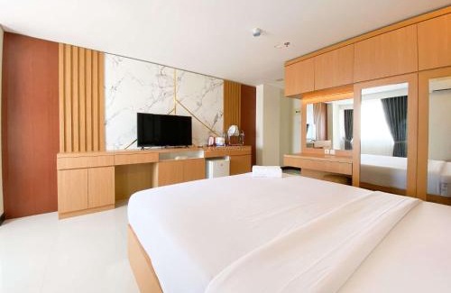 Semarang Apartment | Cozy Living Studio (No Kitchen) at Sentraland Semarang Apartment By Travelio