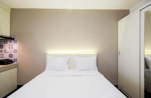 Depok Apartment | Cozy Living Studio Room at Cinere Resort Apartment By Travelio