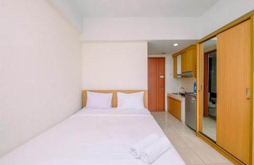 Depok Apartment | Cozy Living Studio Room at Margonda Residence 3 Apartment By Travelio