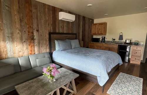 Gardiner Cabin | Cozy lodge with 1 bedroom and WiFi, AC in pleasant Gardinern
