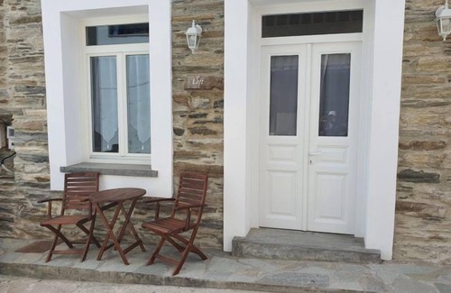 Paleopolis Apartment | Cozy Loft in Chora of Andros 1 min from the main beach!