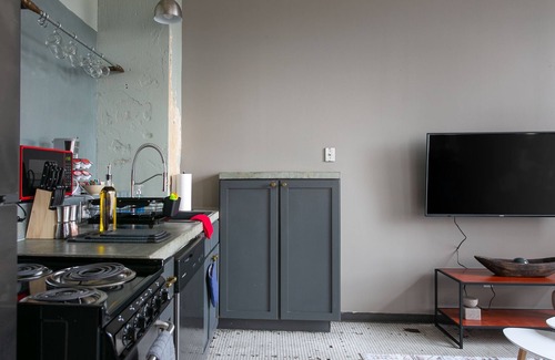 Civil Rights Historic District Apartment | Cozy Loft Walk to UAB + In Heart of Downtown Bham