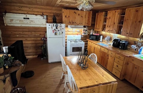 Green Valley Lake Cabin | Cozy Log Cabin