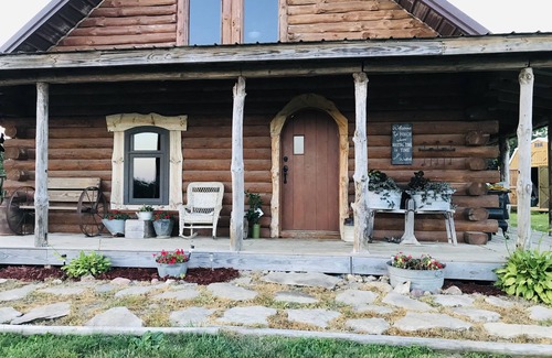Mercer County Cabin | Cozy log cabin in the country