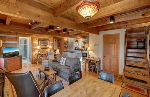 Zionville Cabin | Cozy Log Cabin, Mountain views, HOT TUB, & Fire Pit- accepting renters!