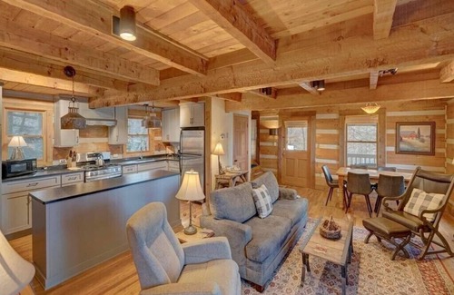 Zionville Cabin | Cozy Log Cabin, Mountain views, HOT TUB, & Fire Pit- accepting renters!