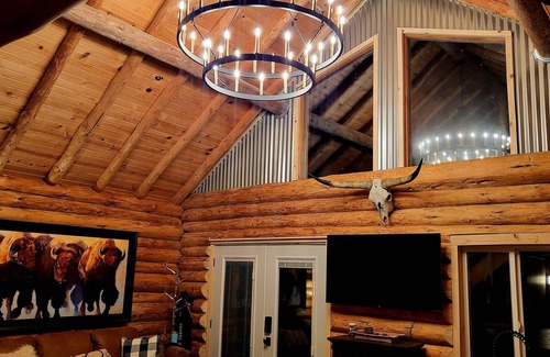 Sturgeon Lake Cabin | Cozy Log Cabin Retreat on Sturgeon Lake