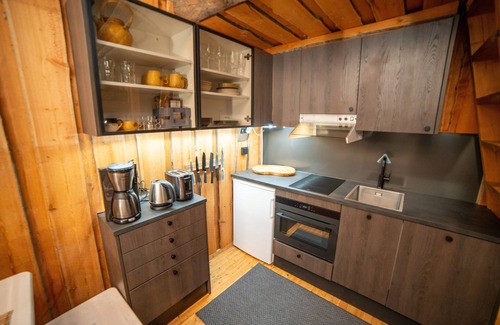 Pyhatunturi Cabin | Cozy Log Cabin with Sauna - Right next to skiing slopes
