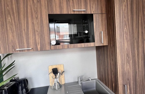 Fortis Green Apartment | Cozy London Apartment With Great Location