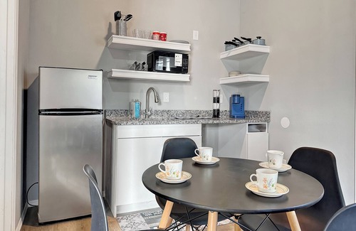 Biggs Field Apartment | Cozy, Lux 1-bedroom apartment close to i10, Sprouts, & Fountains