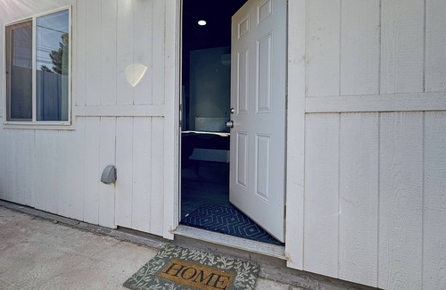 Biggs Field Apartment | Cozy, Lux 1-bedroom apartment close to i10, Sprouts, & Fountains